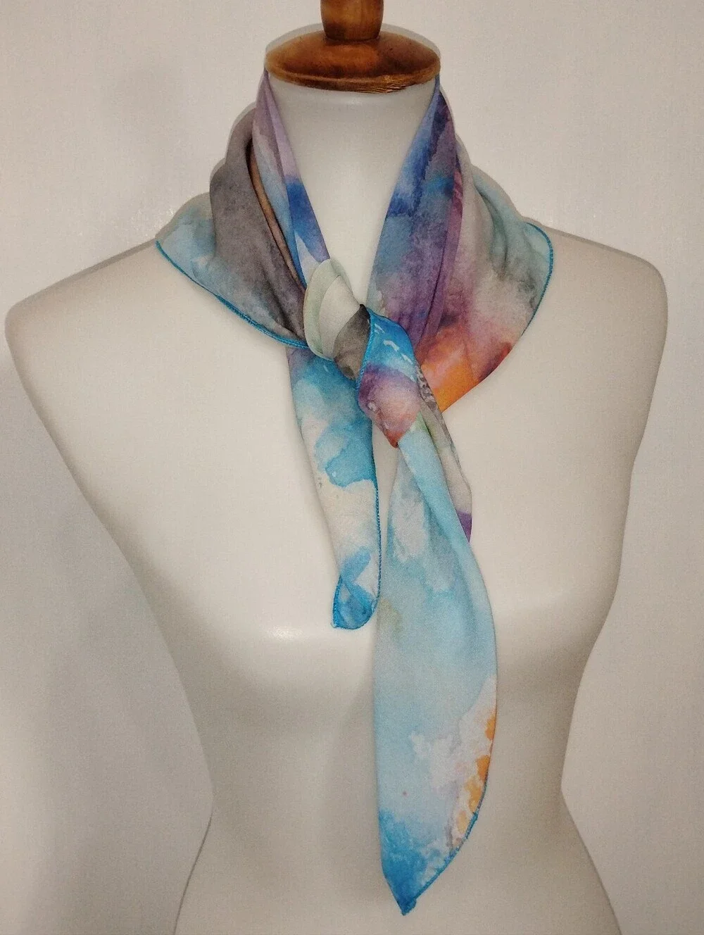 MOODY PASTEL SCARF